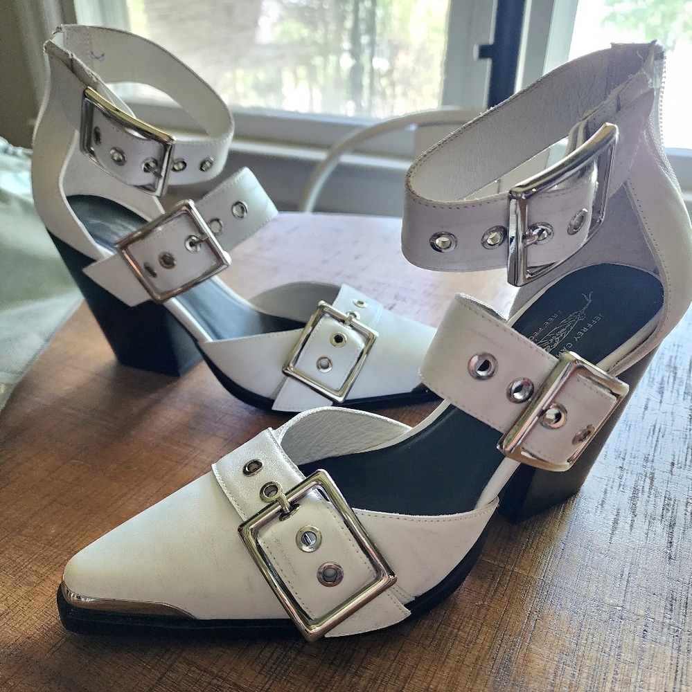 Jeffery Cambell/Free People white leather buckled heels sz 9